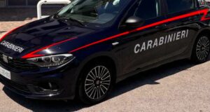 Femminicidio vicino Roma, donna trovata morta in auto: fermato il marito