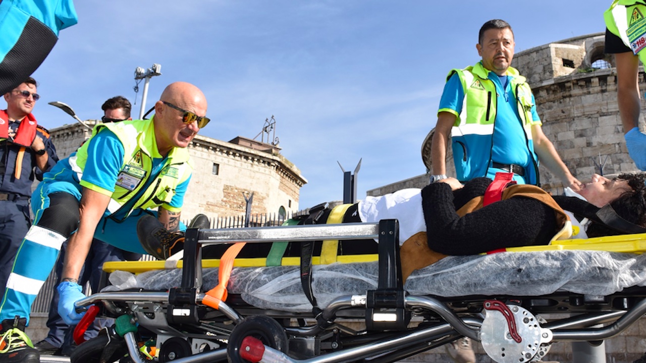 Esercitazione a Civitavecchia: simulazione del crash in mare di un aereo di linea